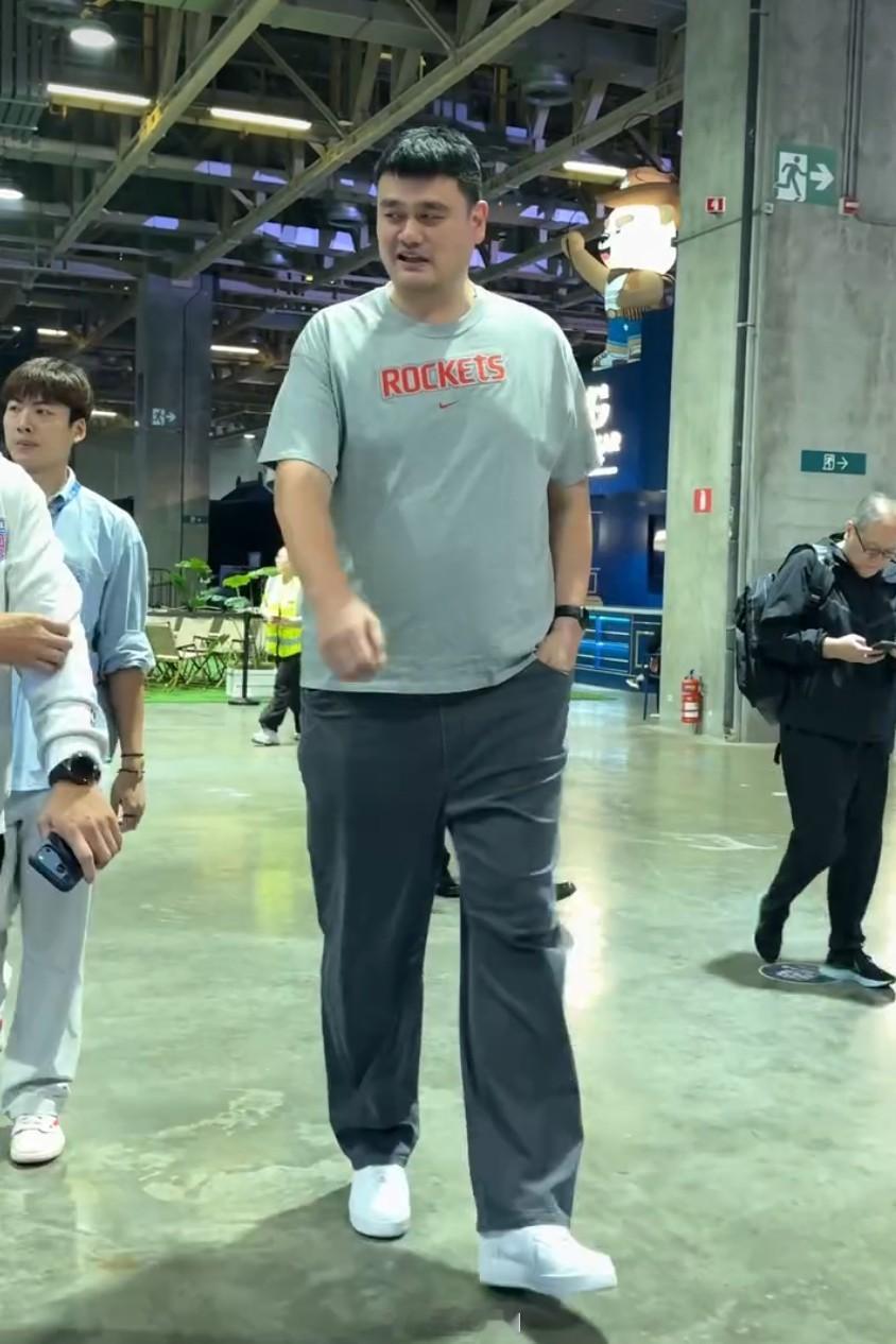 NBA中国赛2026 姚明[超话] 姚明这个T不错！ ​​​