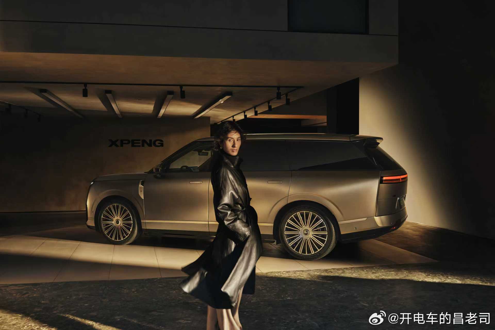 小鹏GX的金色也来了，日照金山的金据说空间很逆天，过两天就可以知道了今年的大六座