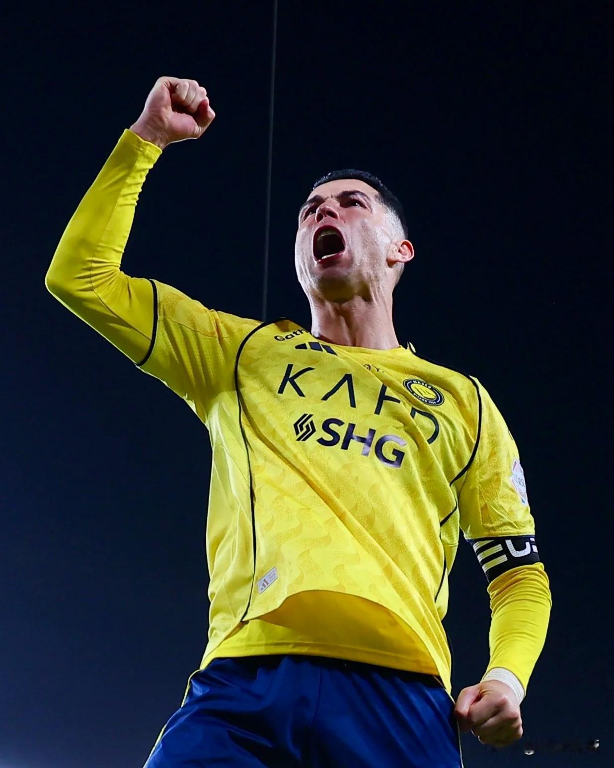 君临天下，C罗距离1000球只差40球了!

在本轮沙特联赛中，C罗天神下凡打进