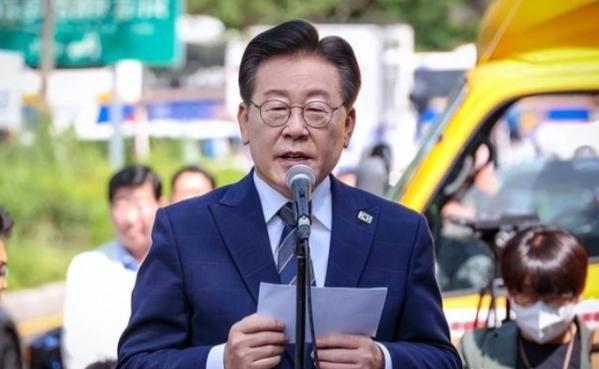 这下出名了！不止中国，连全世界都知道了 ！ 李在明近日接受媒体采访时谈及台海问题