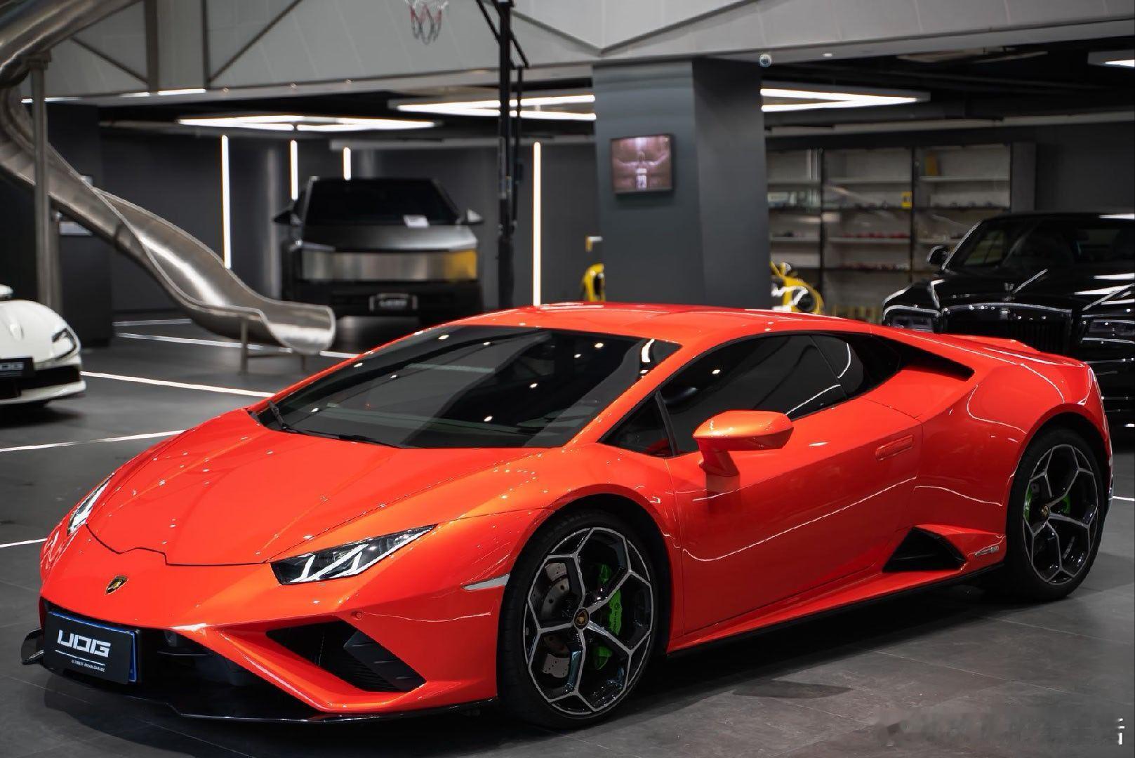 上新一台小牛EVO，光一个橙色漆面就花了22万也是很牛波，总选配了60万，行驶1