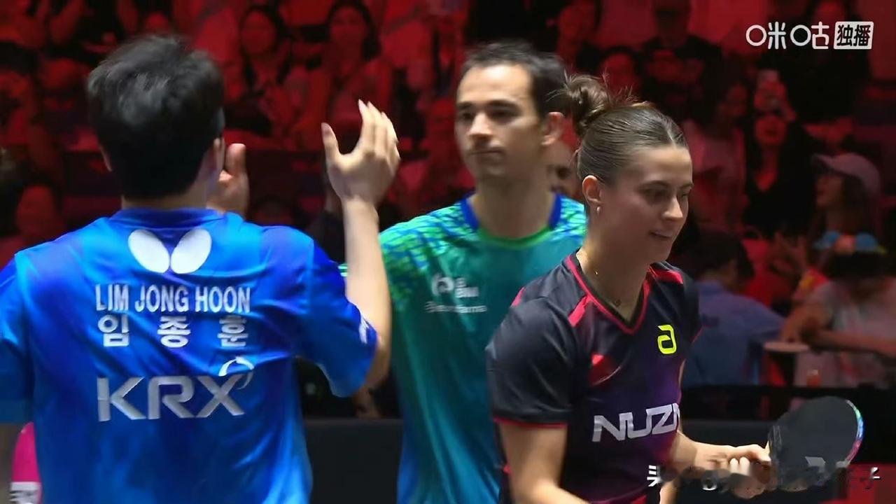 巴西伉俪创造历史！卡尔德拉诺/高桥·布鲁娜3-0林钟勋/申裕斌，斩获混双冠军，这