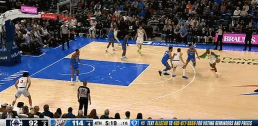 顶开防守抛投~！！ 