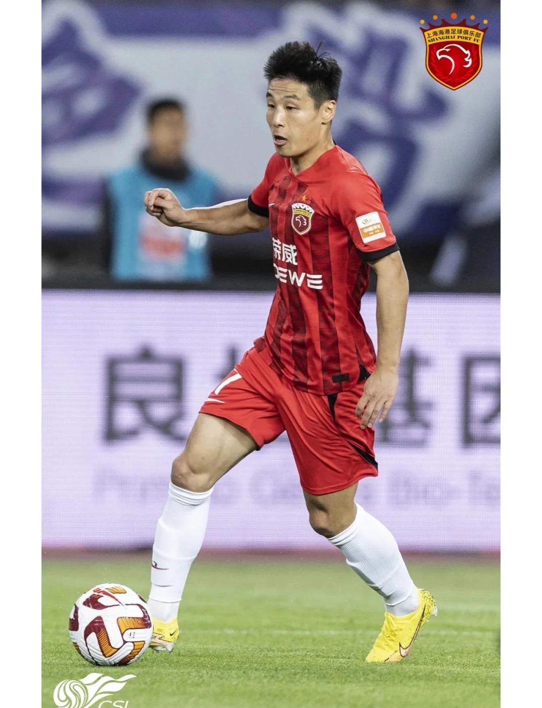 武磊是中国最好的前锋吗武磊是中国当下绿茵场上，唯一的最好前锋，没有之一。至于他在