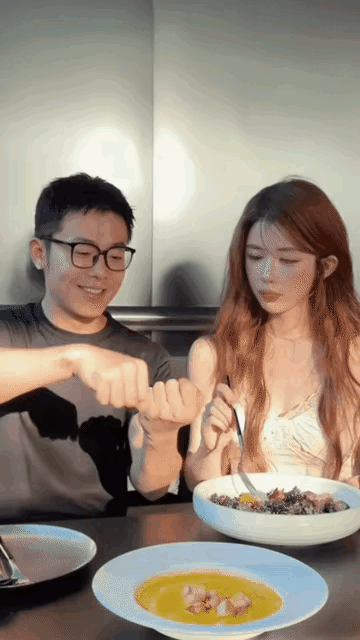 学学人家过5.20，别人是如何给女朋友提供情绪价值的……从比心到爱心，再到更大的