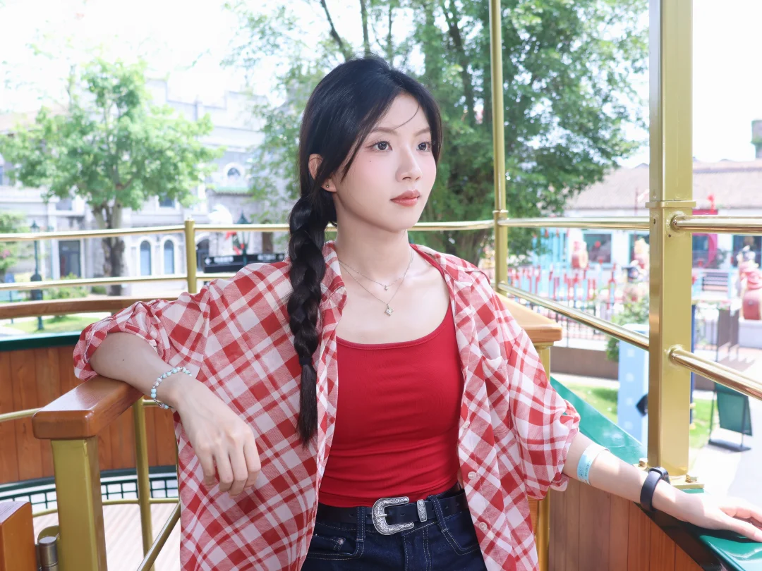 叮叮电车过，旧梦落潭江