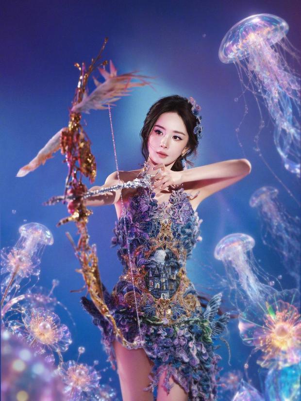 杨幂紫藤花造型太仙！一身繁花裙氛围感拉满

这么多年在娱乐圈摸爬滚打，杨幂一直稳