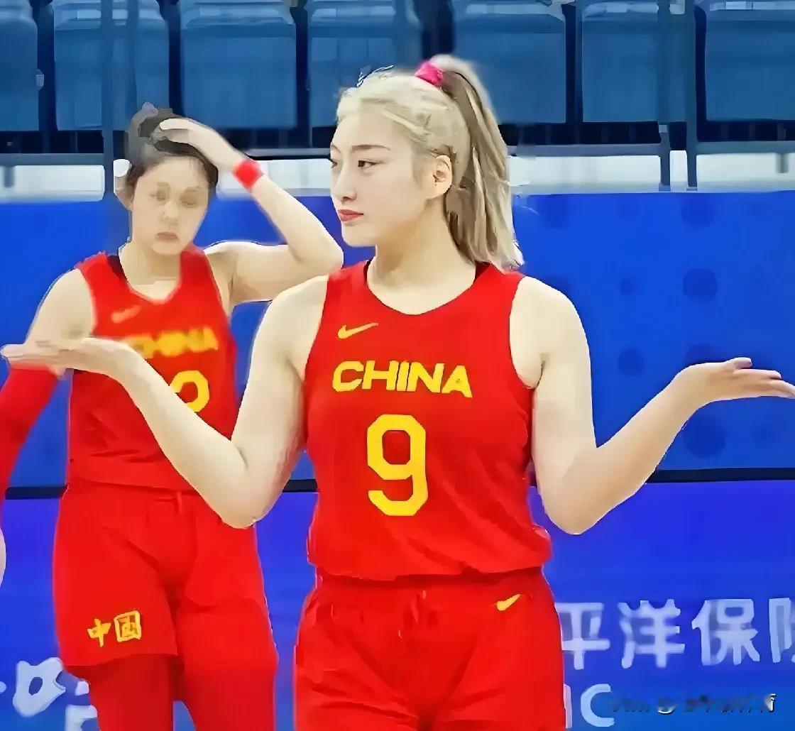 中国女篮可以不要李梦的得分，但是绝对不能没有李梦的传球！
本届出征亚洲杯的中国女