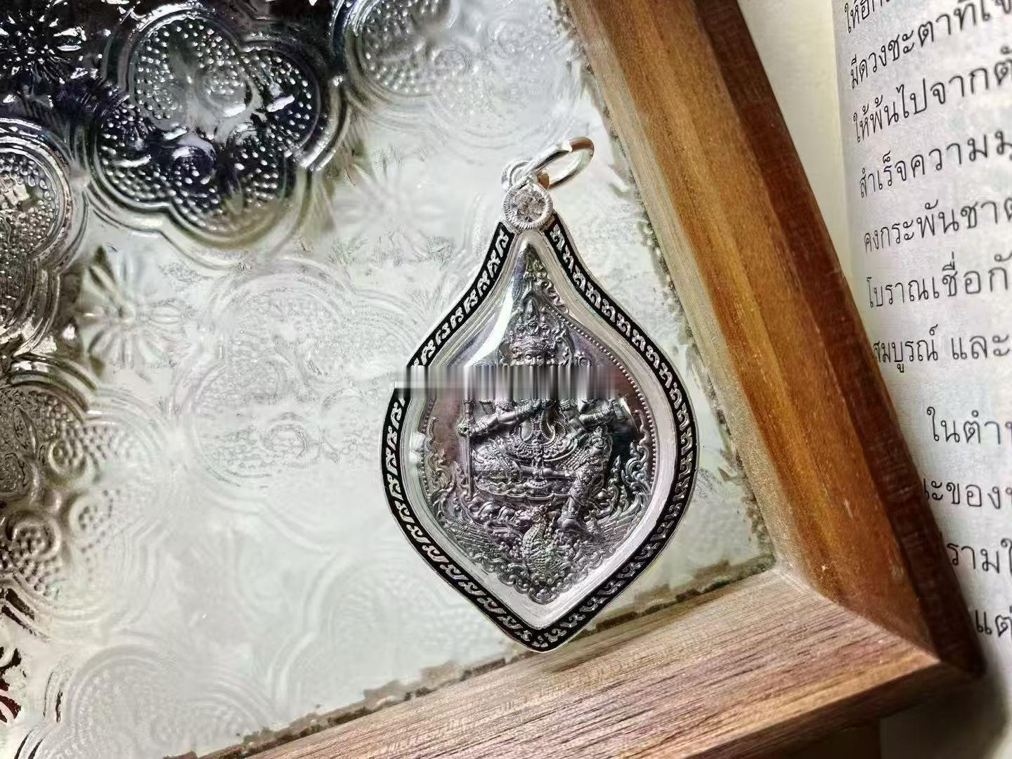 乌泰他尼府  龙婆迪  2562年督造的第一期骑凤四面神 