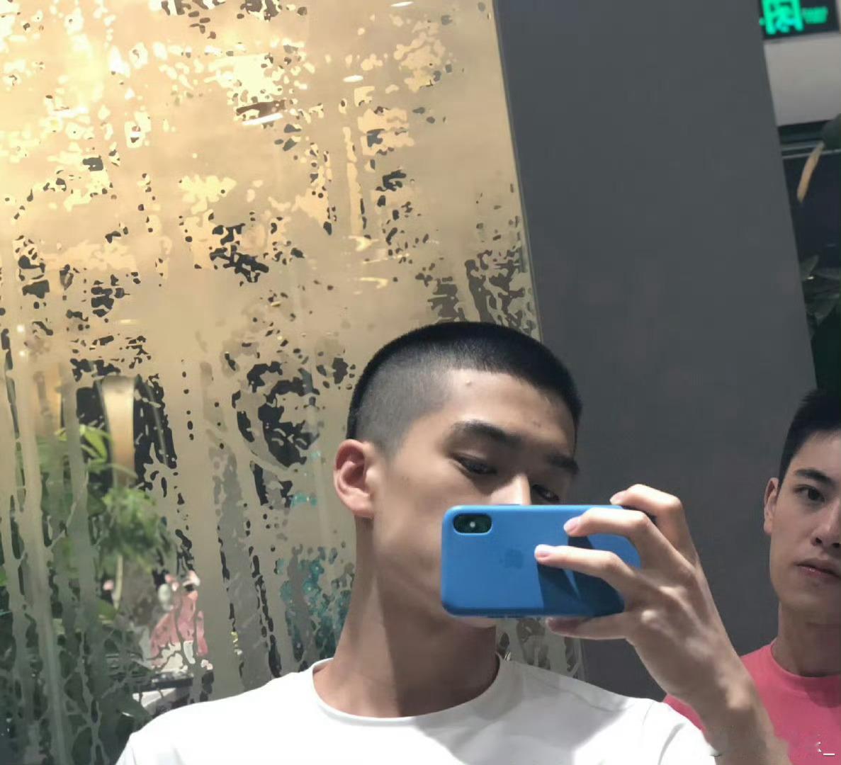很有风味的一对 