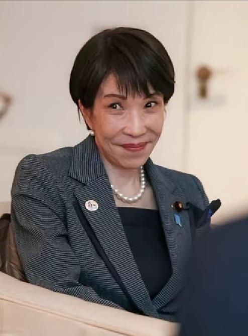表情管理精细，因人因事因国而异。这样的人需要高度警惕。