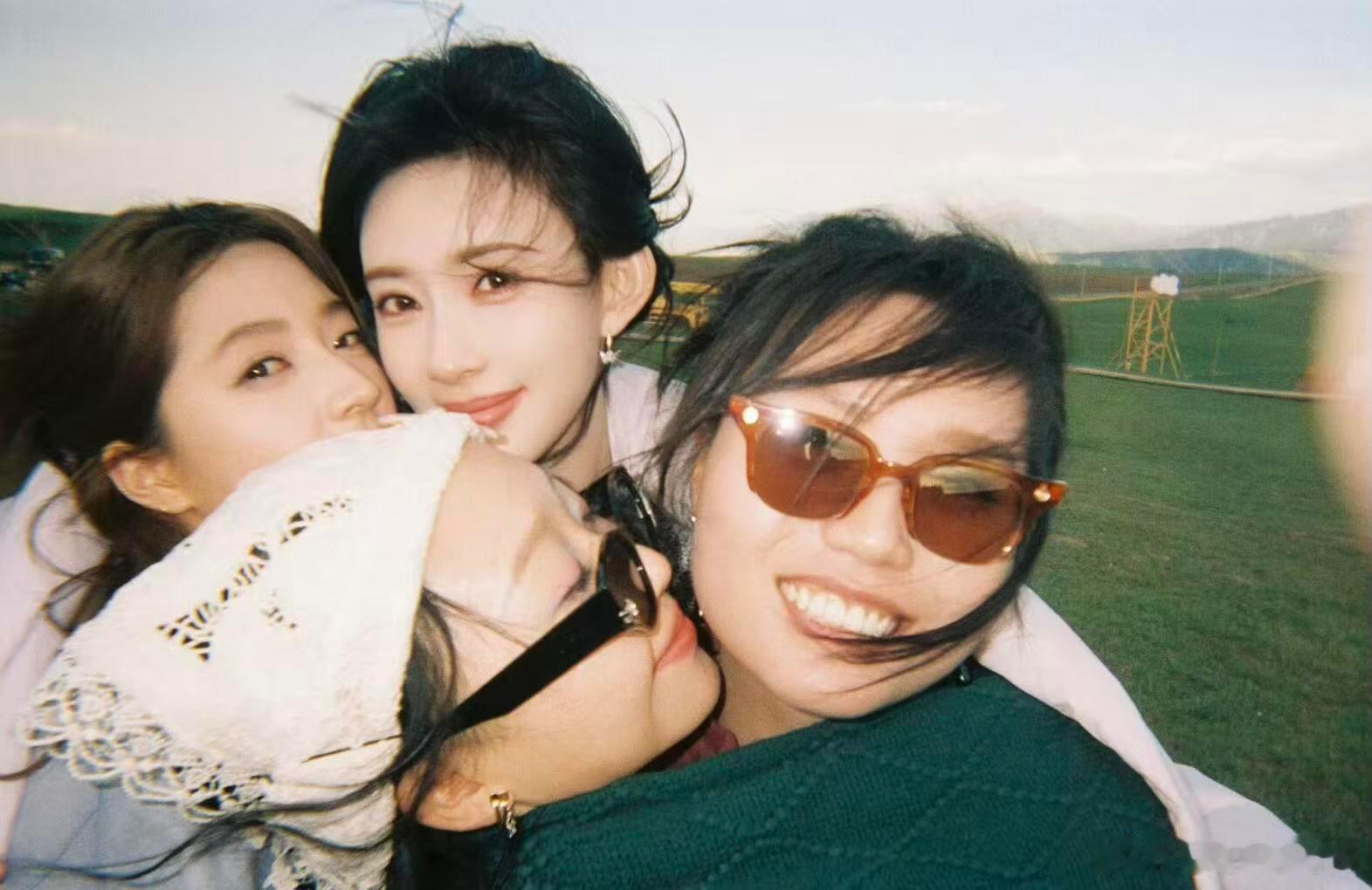 孟子义AI换脸王传君五十公里桃花坞 从影视出圈的AI换脸，在综艺里解锁新用途。嘉