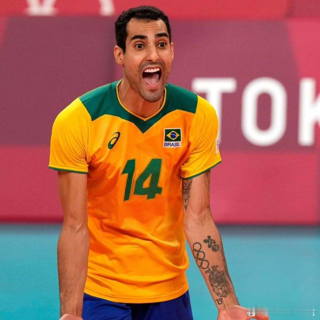 道格拉斯有望重返国家队！据巴西媒体《O Tempo》报道，奥运冠军道格拉斯在远离