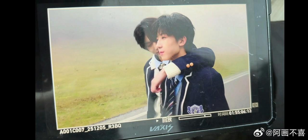 张桂源在物料亲杨博文了