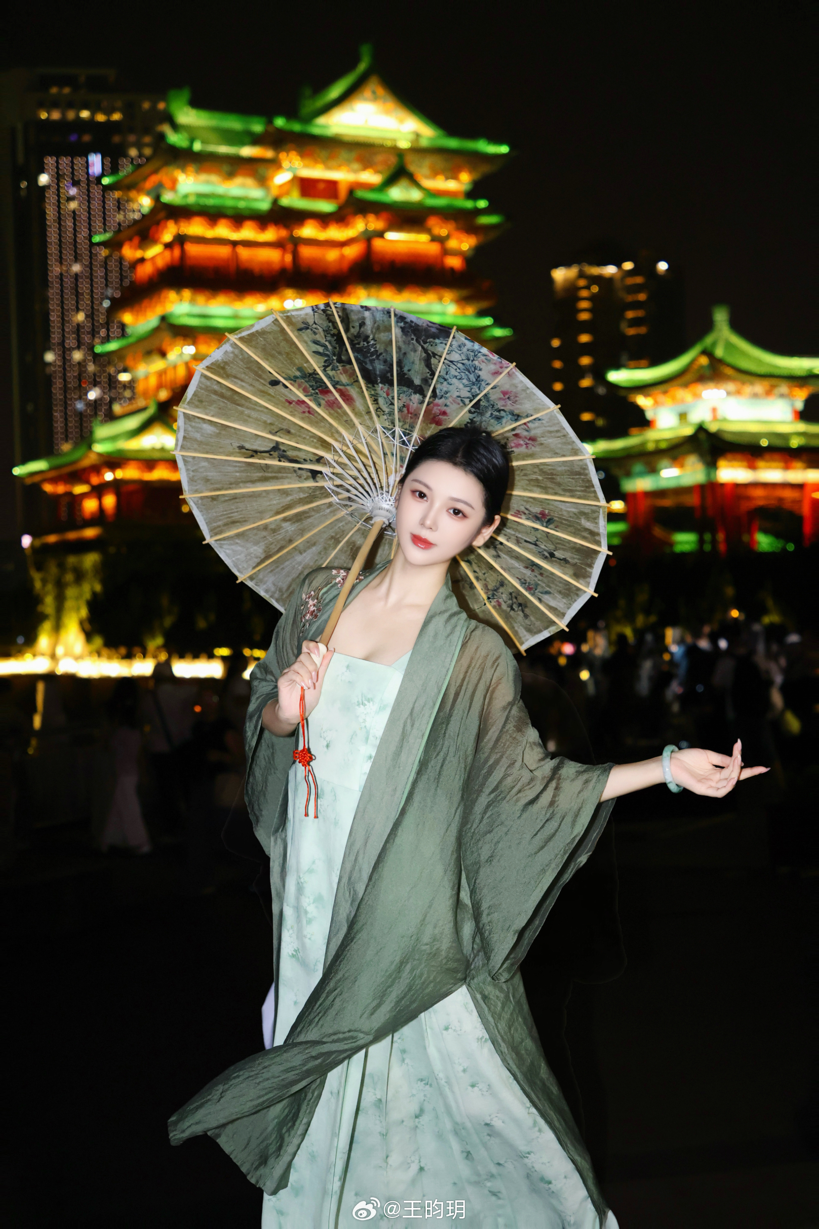 📍南昌·滕王阁⛩️“落霞与孤鹜齐飞，秋水共长天一色”旅游[超话]滕王阁穿搭 ​