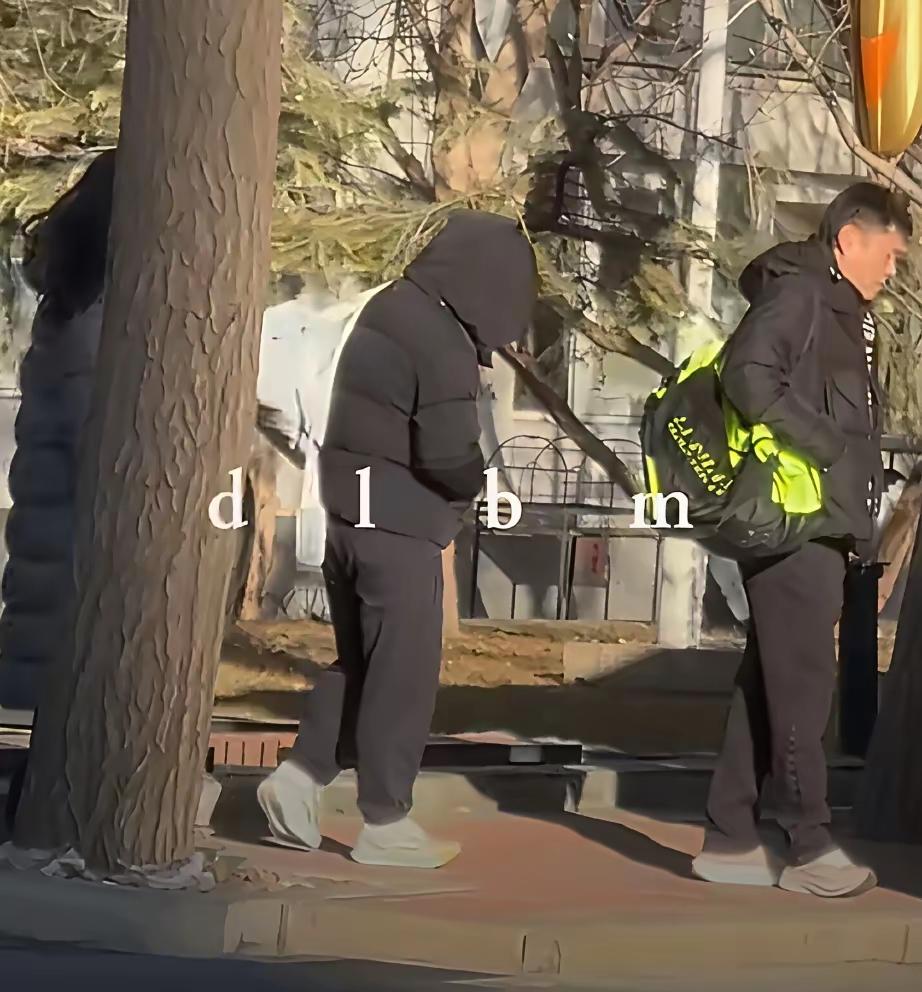 1月20日coco返京后立即与莎莎汇合上训去了！
从多哈返京的coco，来不及休