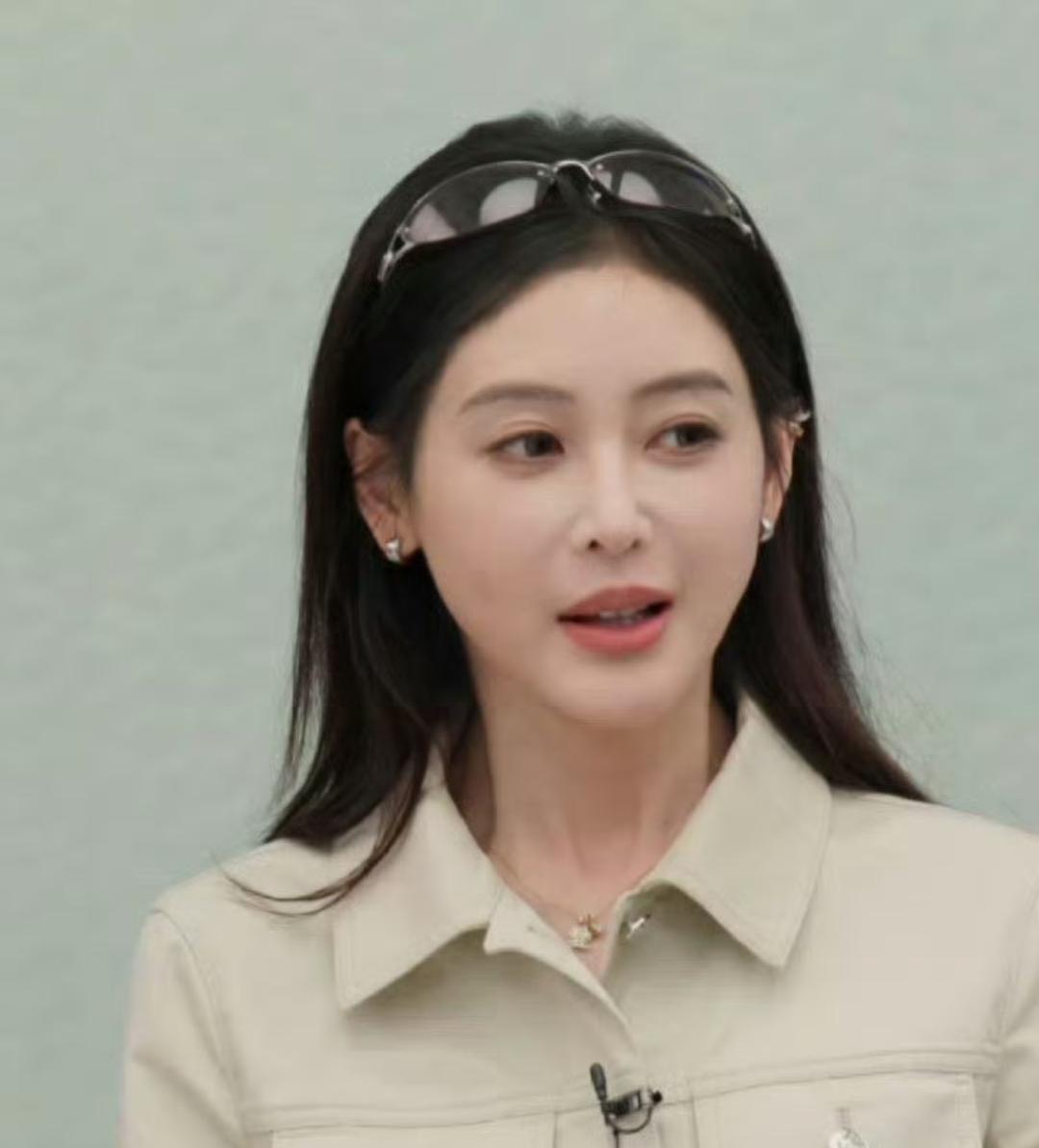 救命！张天爱《乘风2026》综艺节目里模样大变。
 
当年《太子妃升职记》里，她