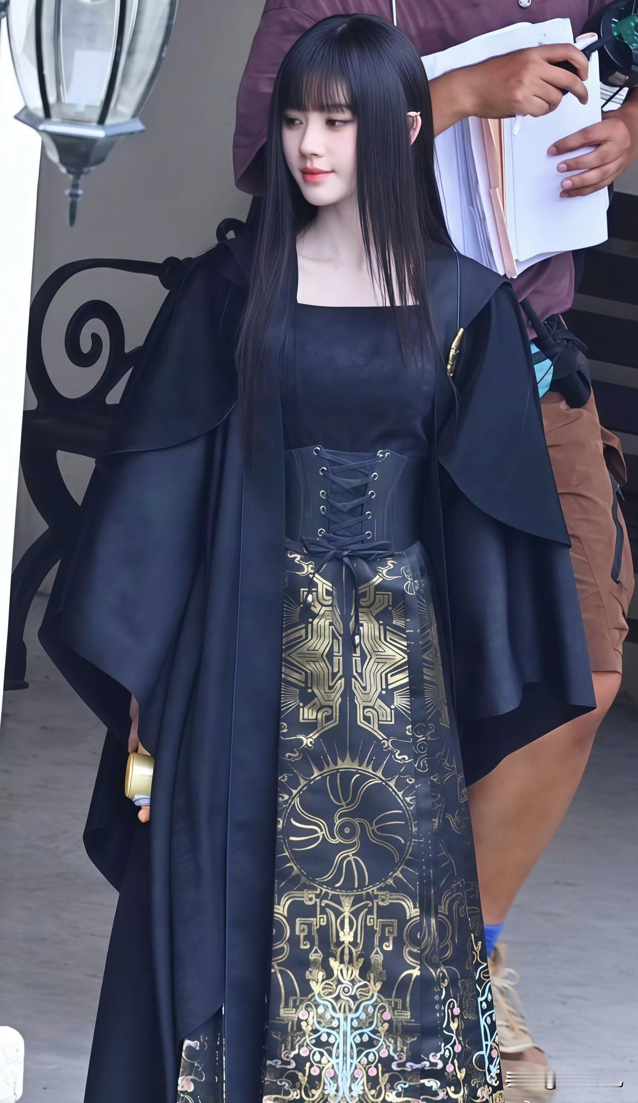 鞠婧祎恶女妆造


鞠婧祎黑长直恶女妆造感，妆造加脸部表情又在车里，晚上看起来会