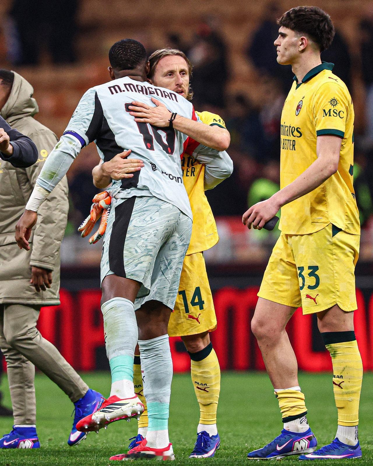 周日见，罗森内里🙏🔴⚫️