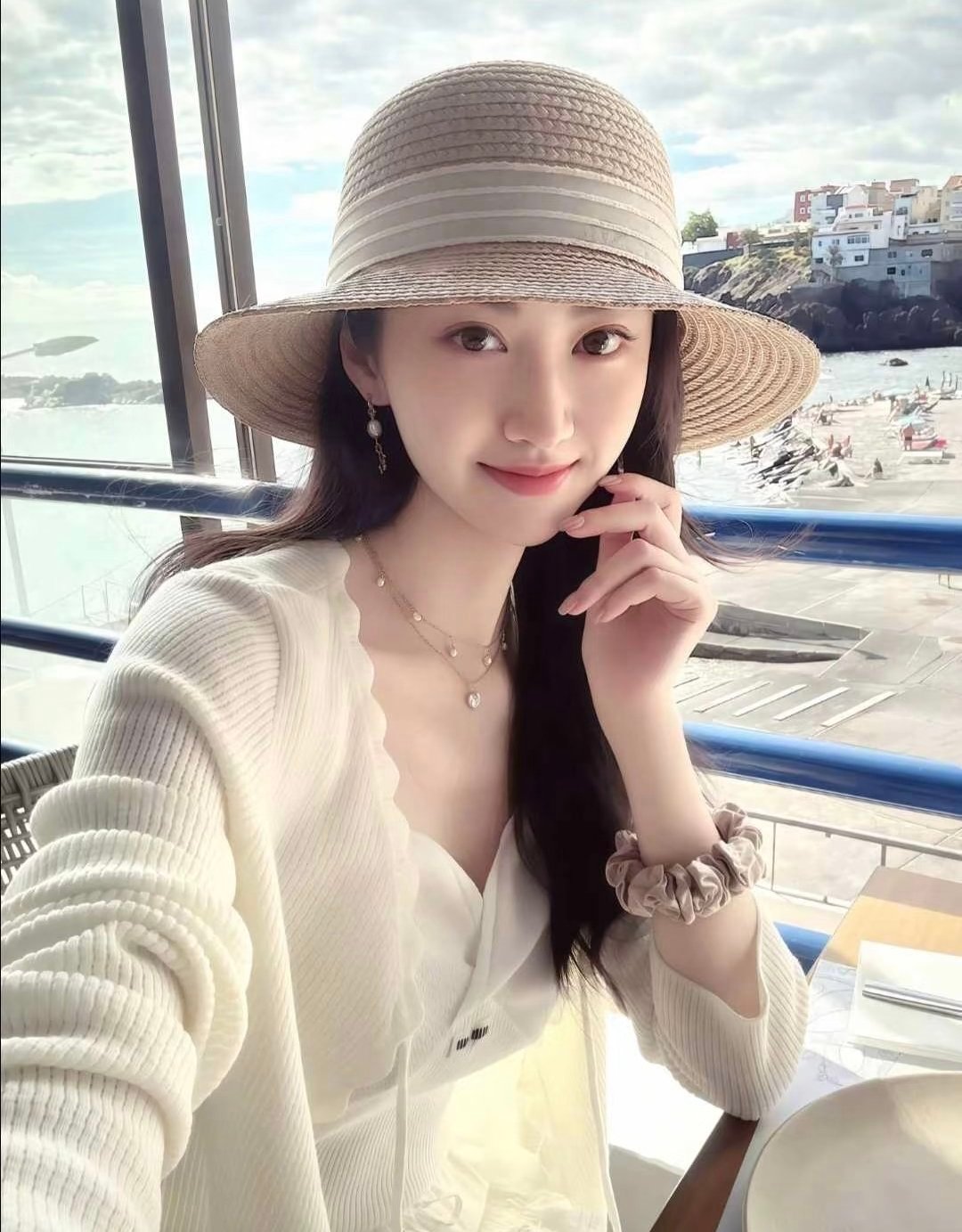 总导演说花少8网传一半是真的花少总导演辟谣网传名单花少8导演发话了：网传名单一半