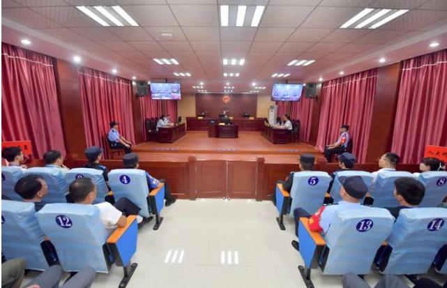 江西11岁男孩留遗书跳楼案，一审宣判：涉事教师被判无罪
2021年11月9日，江