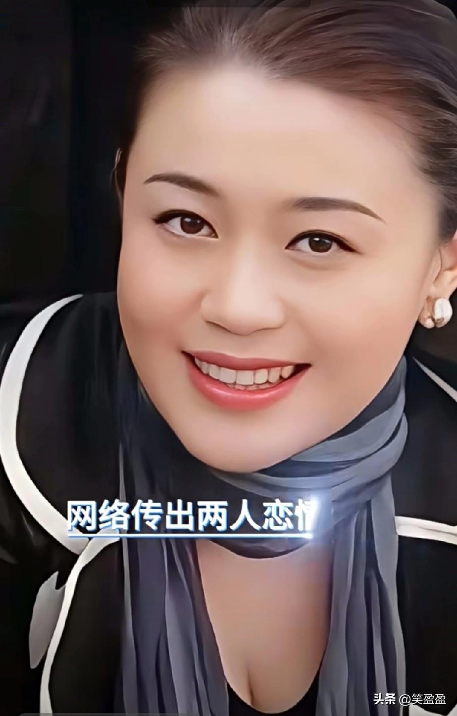 她是男人的收割机，
微胖女神的扛把子，
身材火辣，皮肤白皙，被导演看中，转型演员