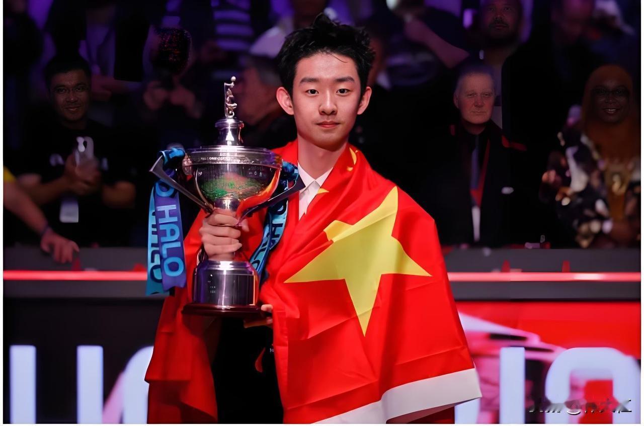 吴宜泽透露拿到奖金准备在英国买房！
22岁的中国选手吴宜泽成为斯诺克世锦赛首位“