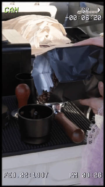 王玉雯做下午茶王玉雯给员工做下午茶哇!!!谁不想拥有王玉雯这样的神仙老板！露营给
