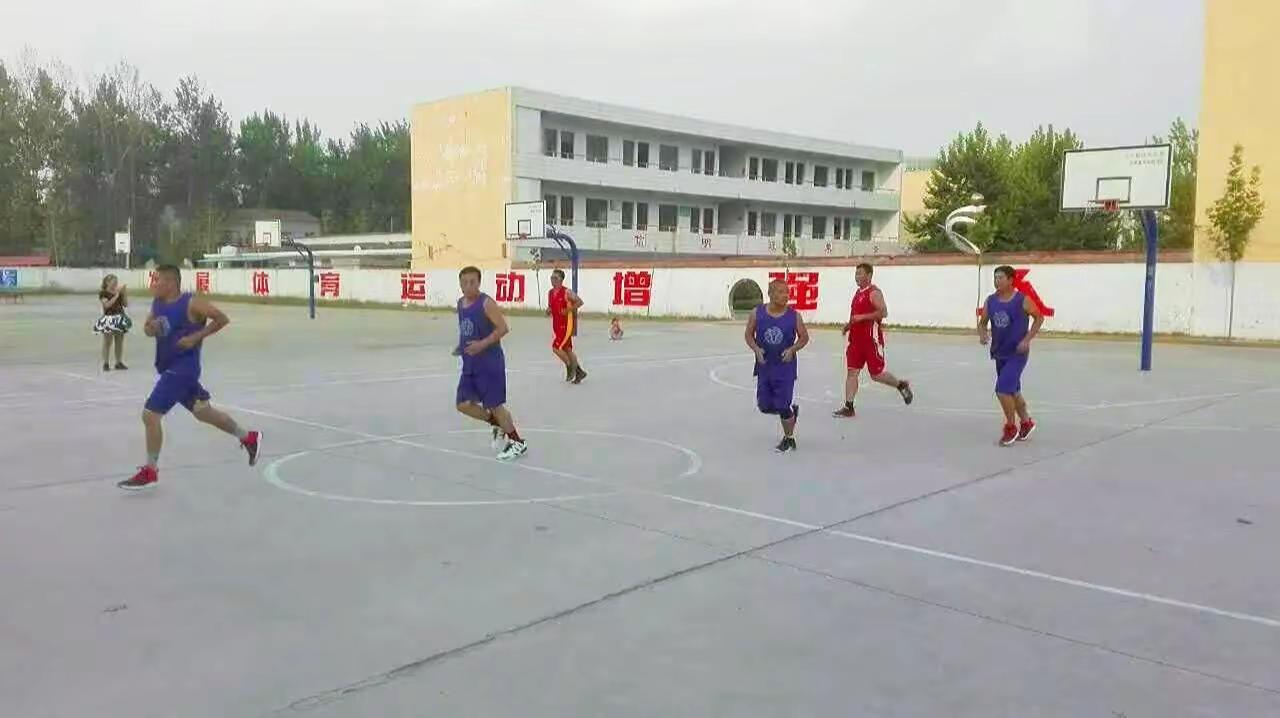 记不清有多少年了？只记得那时候还年轻。