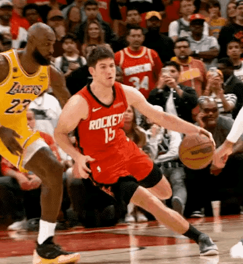 炸裂！3-0！湖人拒绝15分大逆转，41岁老詹这记三分直接封神！

屋漏偏逢连夜