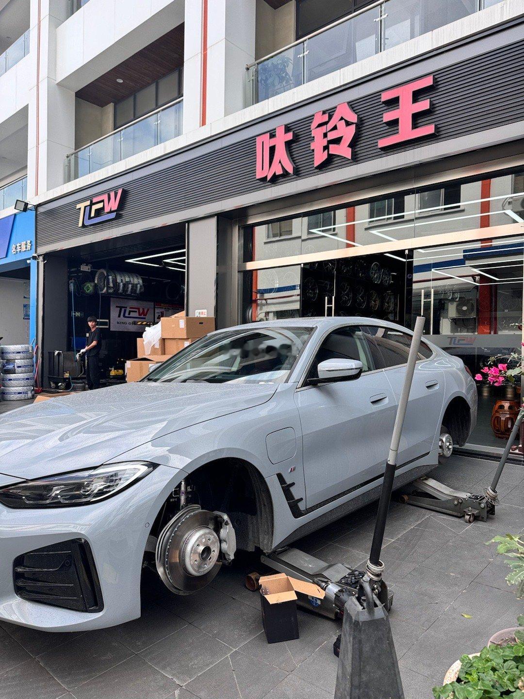 宝马i4 ，继续开工换鞋！ 