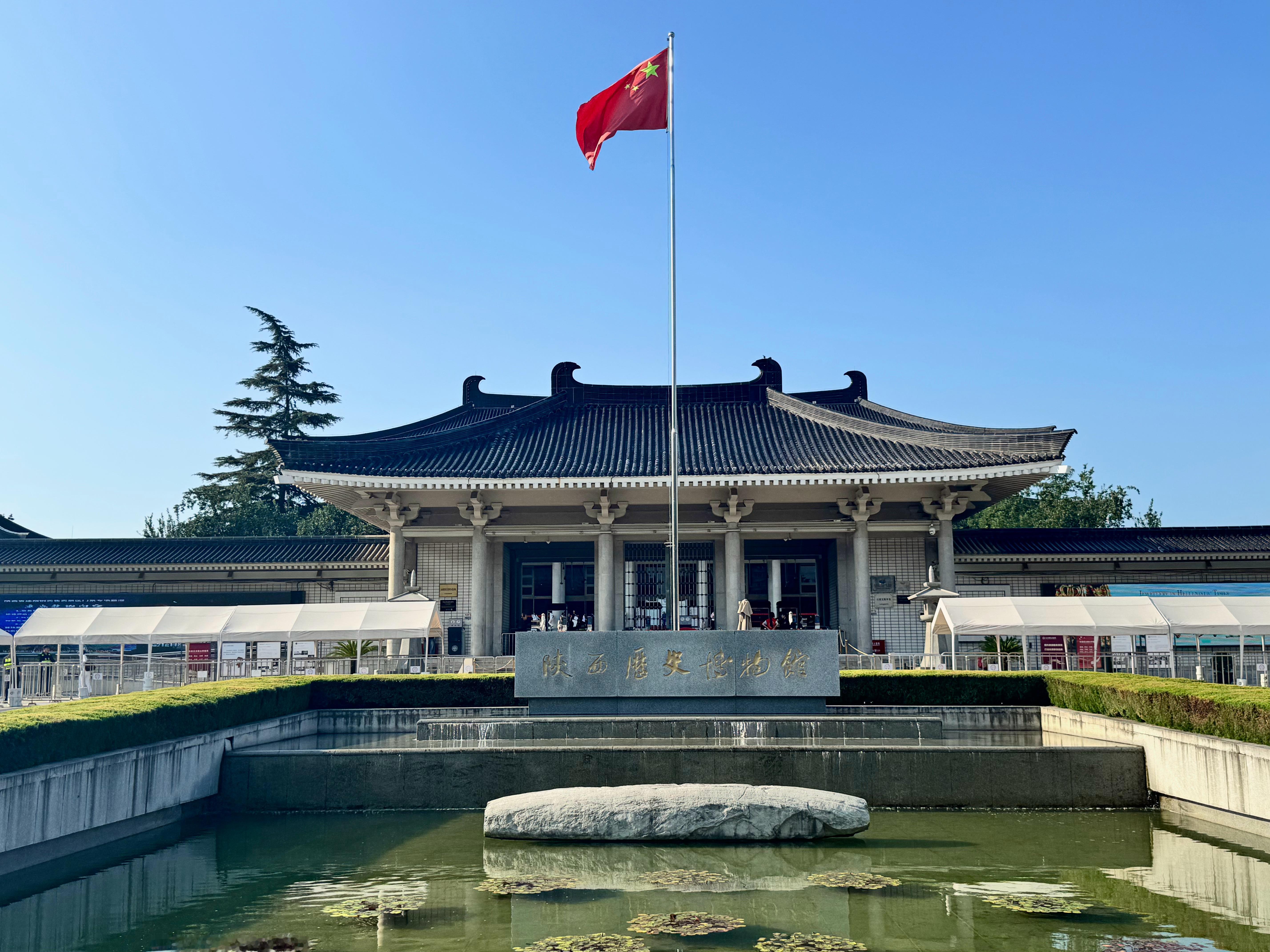 每天在博物馆呆到将近闭馆，也是一件幸福的事。 