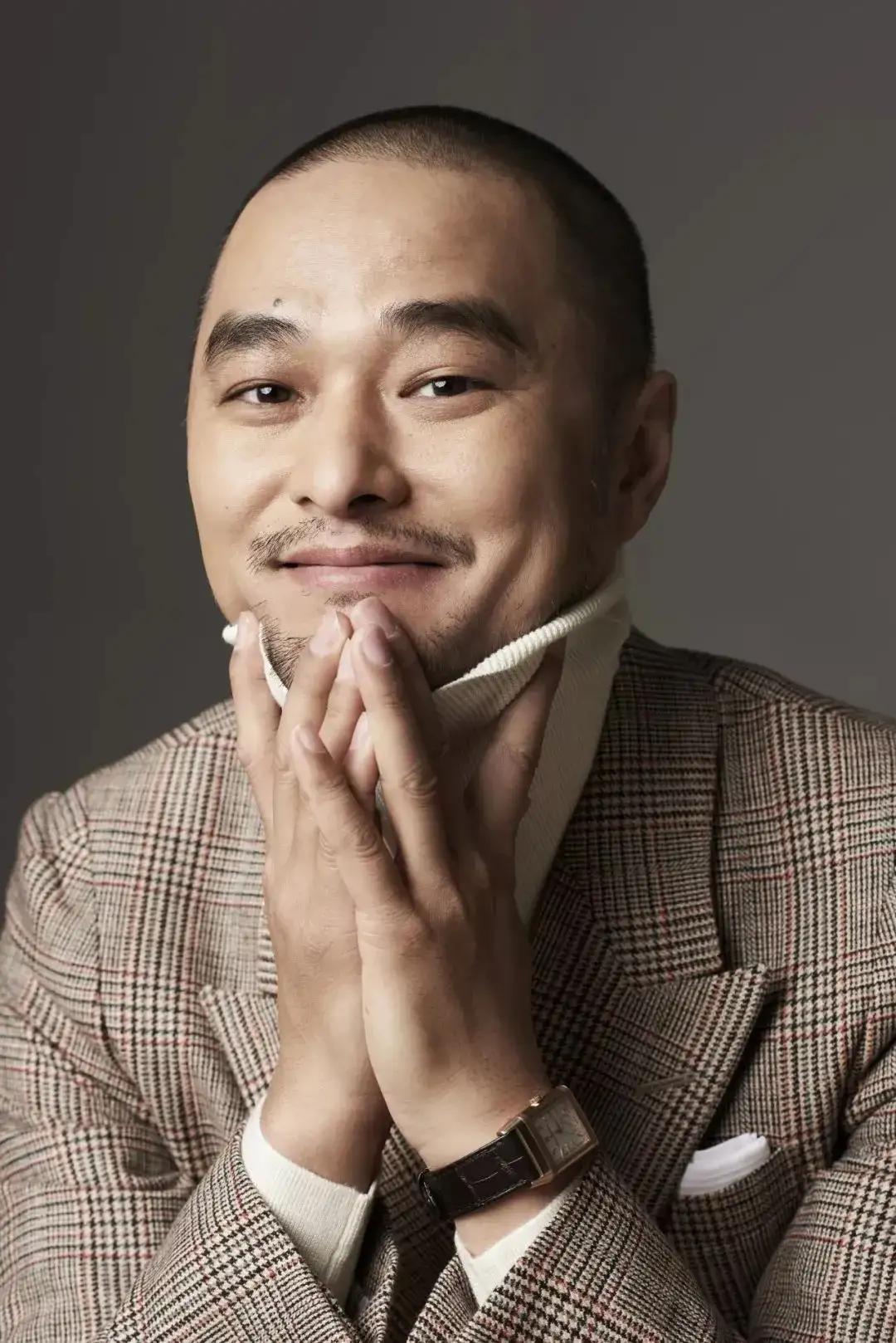 冯唐说：
“最消耗人能量的，
不是吃吃喝喝，
而是负面情绪。
一件事没办好，
一