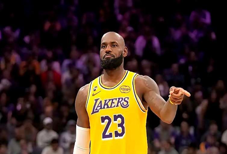 10连败边缘，哈登空砍36分
 
六连胜刚把船拖到岸边，转眼被公牛25记三分钉回