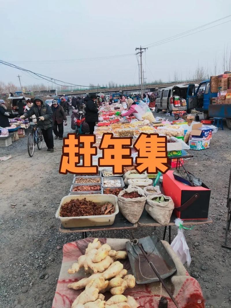 网上那些烂嘴们为了赚流量，炒作年味没了，其实这都是闲扯淡。为什么年味没了？让你回