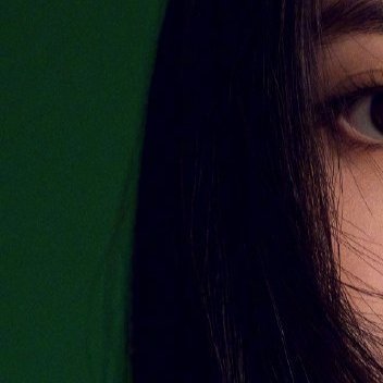 #刘浩存[超话]#所有的温柔眷恋都是对你灿若星辰的喜欢，我对你的喜欢胜于昨日，略