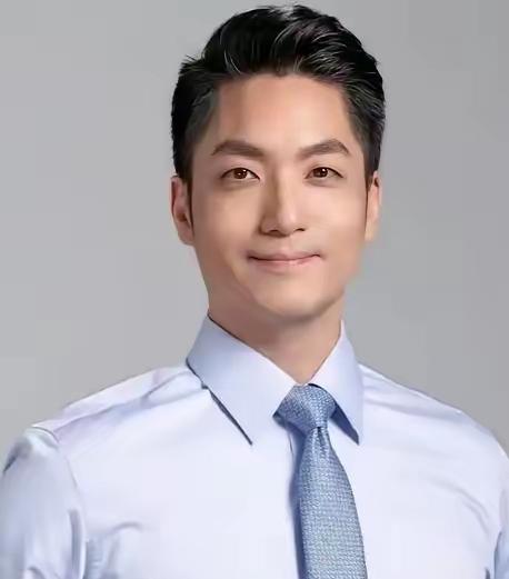 2026年3月25日，台北市政坛掀起一阵风波。市长蒋万安公开回应了最近岛内关于两