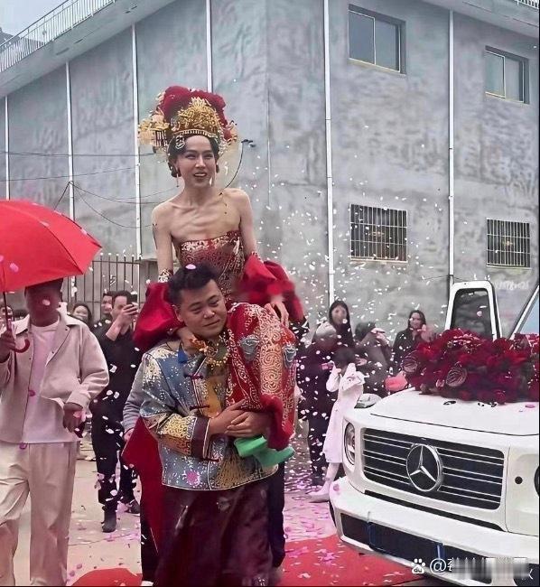 感觉她是最瘦的新娘，没有之一。 