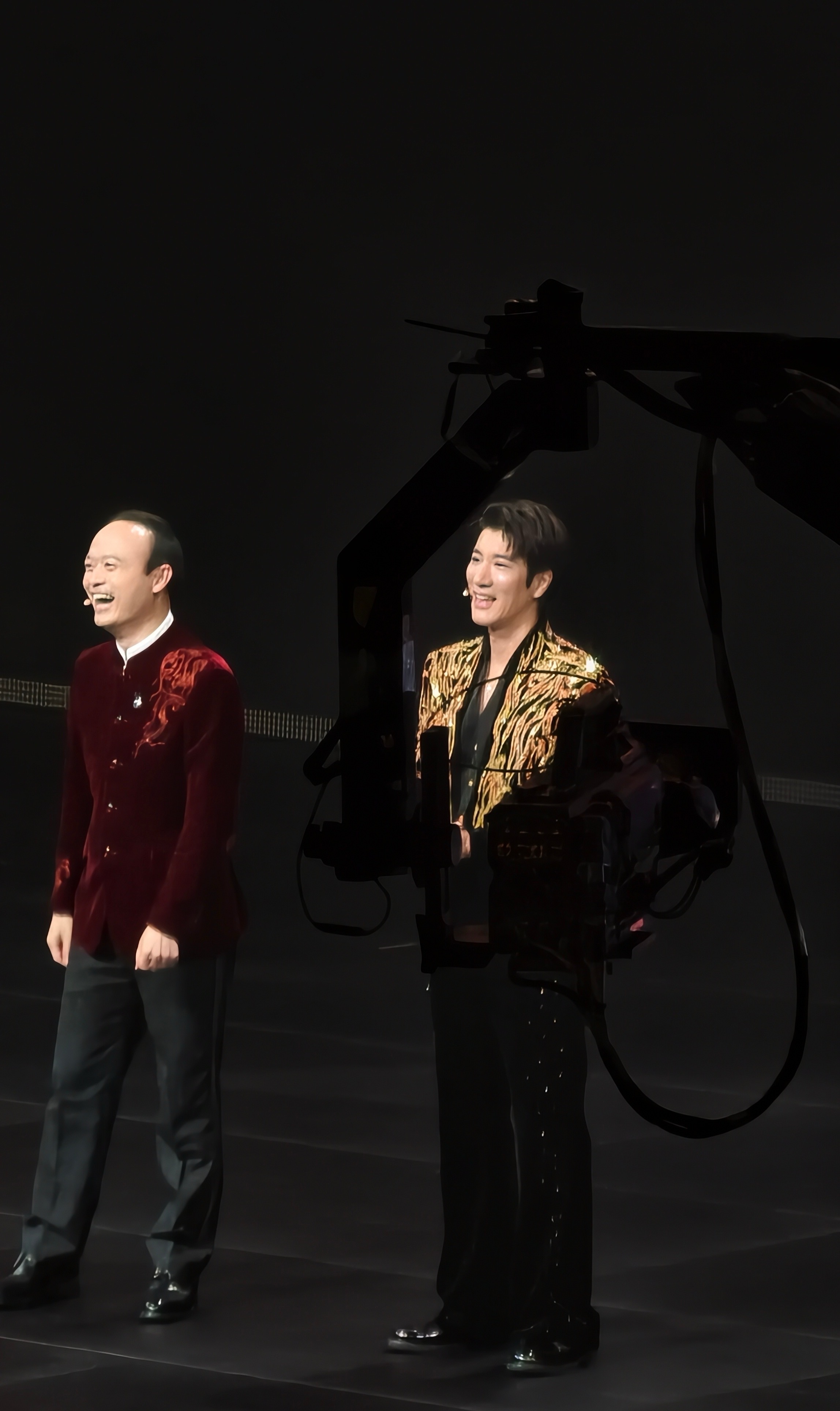腾势N9专属音效模式：王力宏专门为腾势N9帝瓦雷音响特调了一种新音效，这个模式非