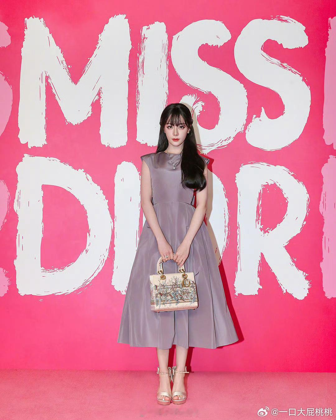 这次Dior26秋冬时装秀内娱阵容是热巴、李昀锐、王楚然！时装周巴黎时装周