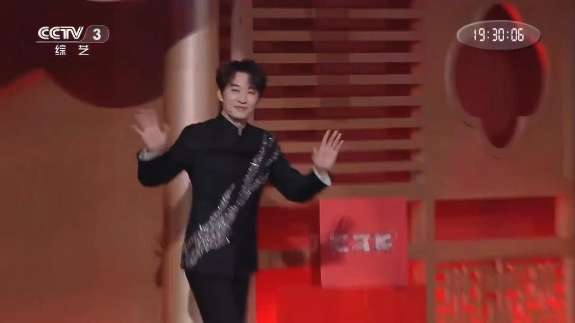 刘学义央视春晚彩排 刘学义 要不是橙子说周五的预告有 我是压根不会发现的蹲央妈《