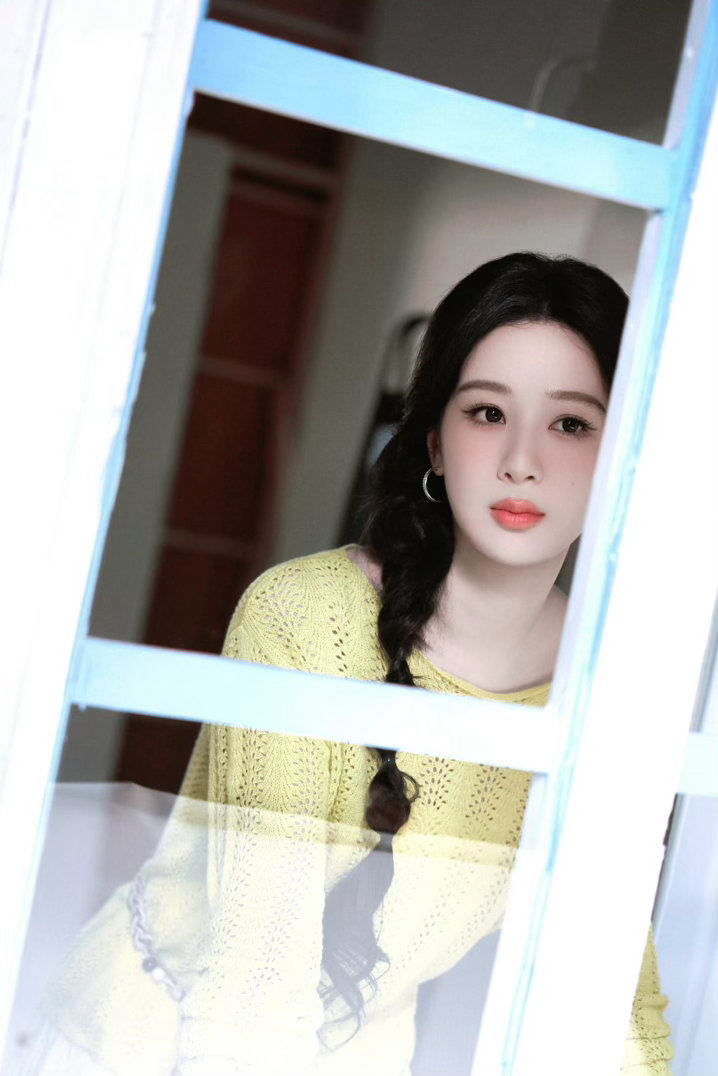杨紫[超话]杨紫董竹君 杨紫杨紫玉兰花开君再来 你很可爱，我说时来不及思考，思考