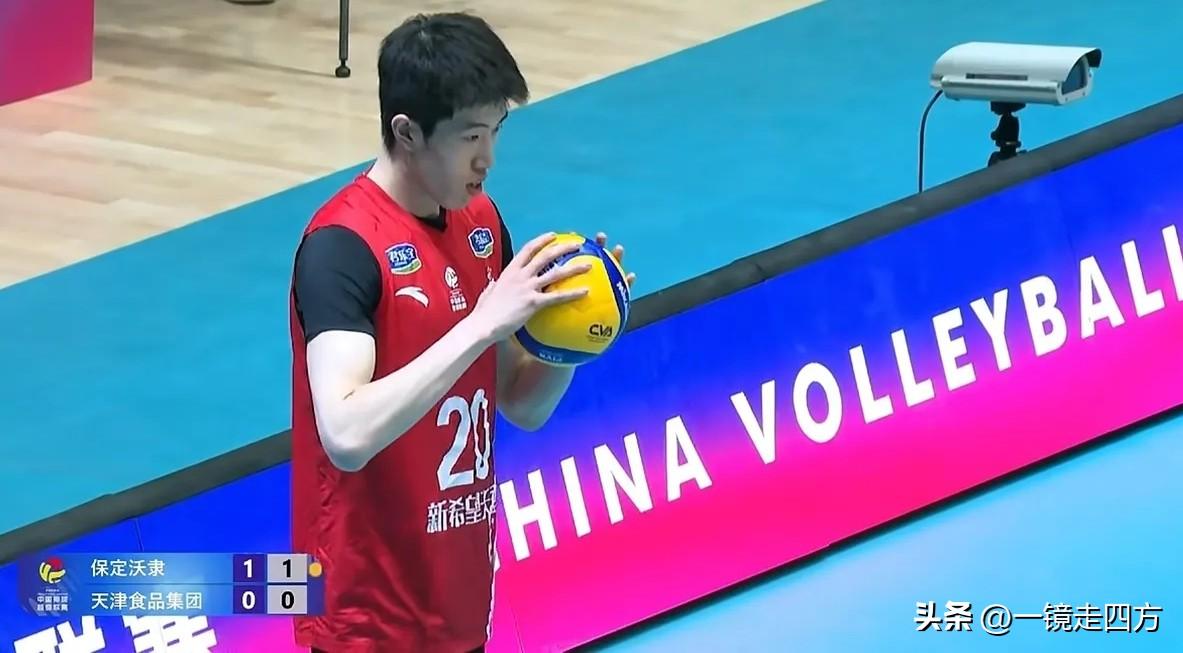 全国男排联赛总决赛第二回合，首回合客场失利的保定男排回到主场，一扫首场失利的阴霾