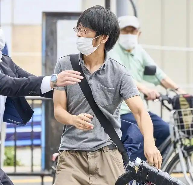 判了，无期徒刑，刺杀安倍晋三的山上彻也被判处无期徒刑。

1月21日，刚刚，刺杀