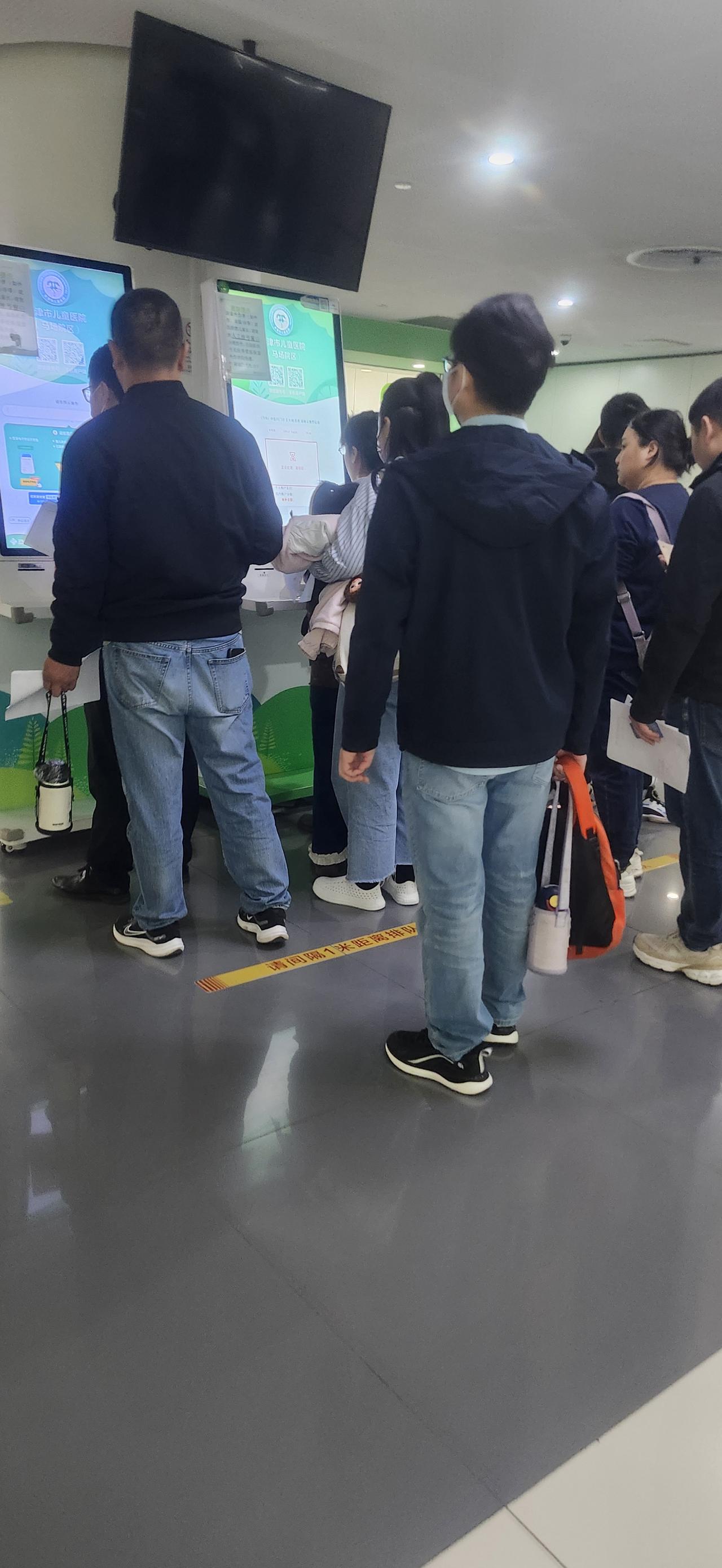 如果能做出选择，你是想要一个健康的孩子，还是一个成绩优异的孩子？
最近生活里发生