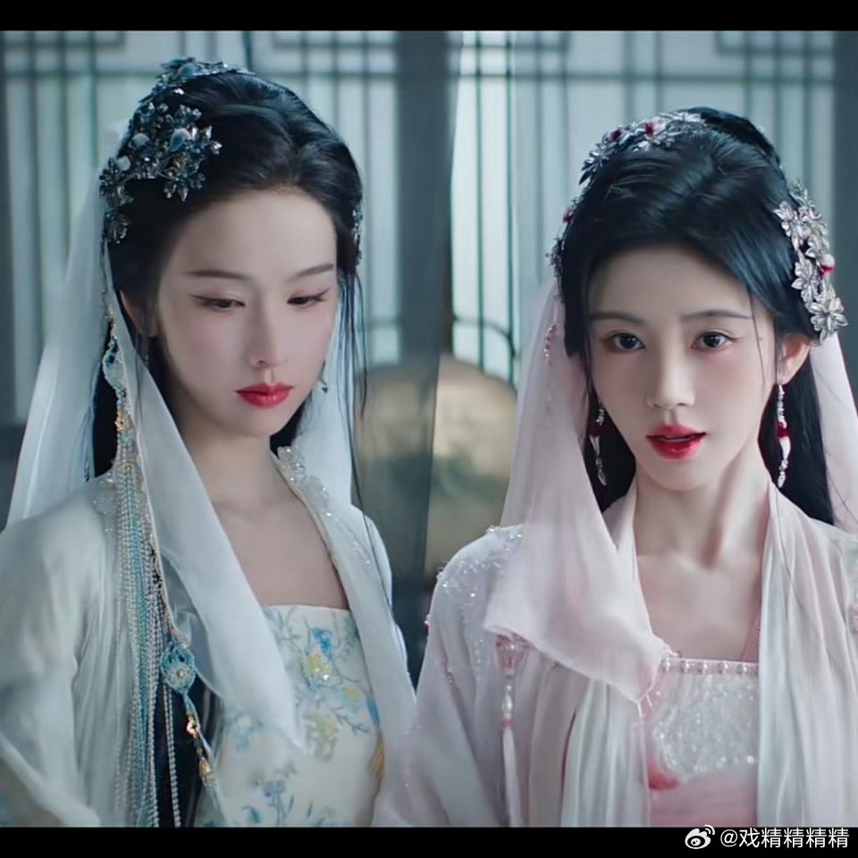 鞠婧祎换了露芜衣头像同框是否秒了陈都灵