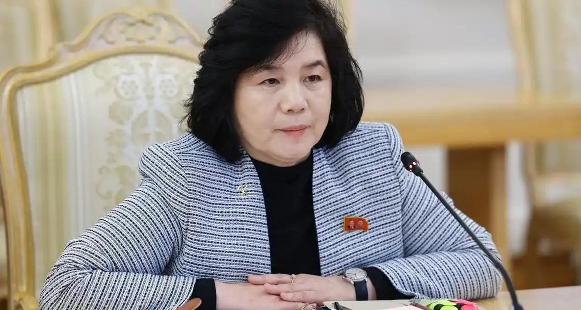 朝鲜：她是出访“标配”
 
今年9月那场吸引全球目光的北京大阅兵上，朝鲜劳动党总