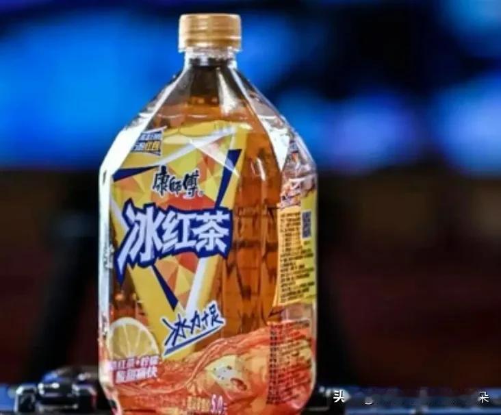 都说“无糖”才是未来，为什么冰红茶却悄悄卖疯了？

这两年，你要是刷短视频、看公