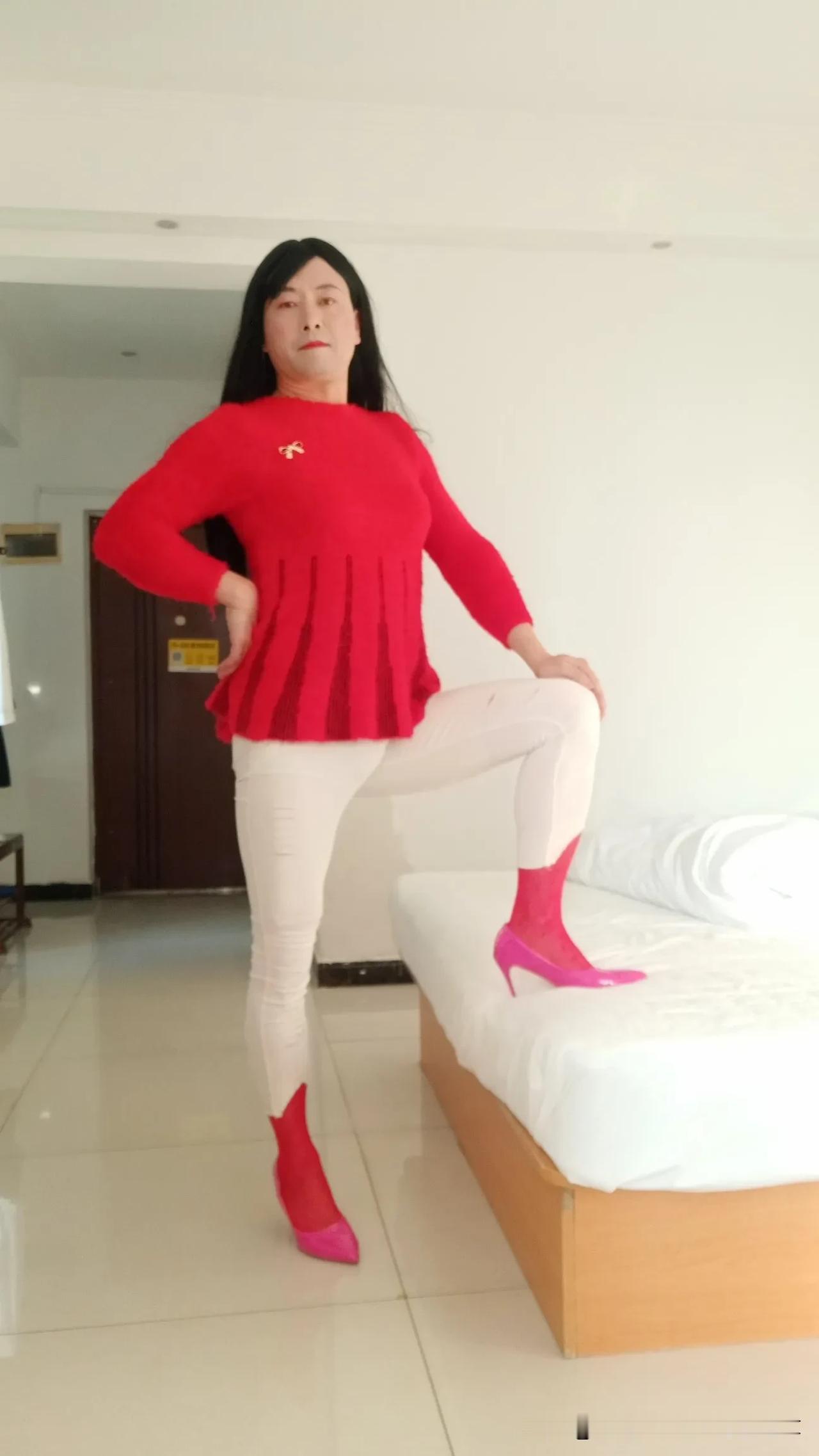 时尚大叔挑战女装穿搭高跟鞋紧身裤
#性感火辣老头# #大叔变美姐# 
#变装# 