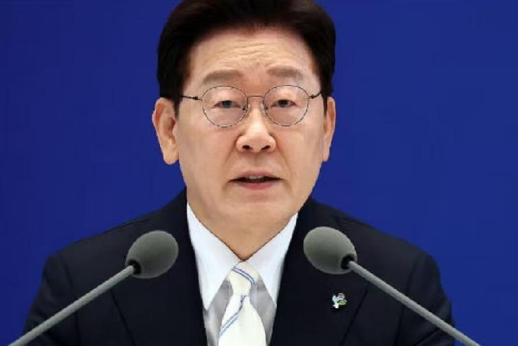 6月8日，韩国总统李在明在就任一周年记者会上，明确短期内不会扩大韩日军事合作，核